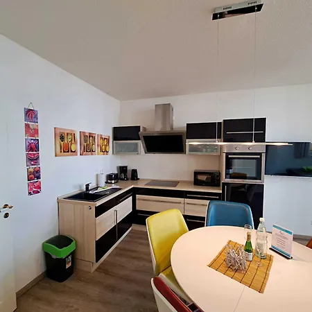 Erika 06 - Nur 50 M Zum Ostssestrand