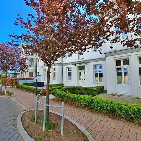 Erika 06 - Nur 50 M Zum Ostssestrand *